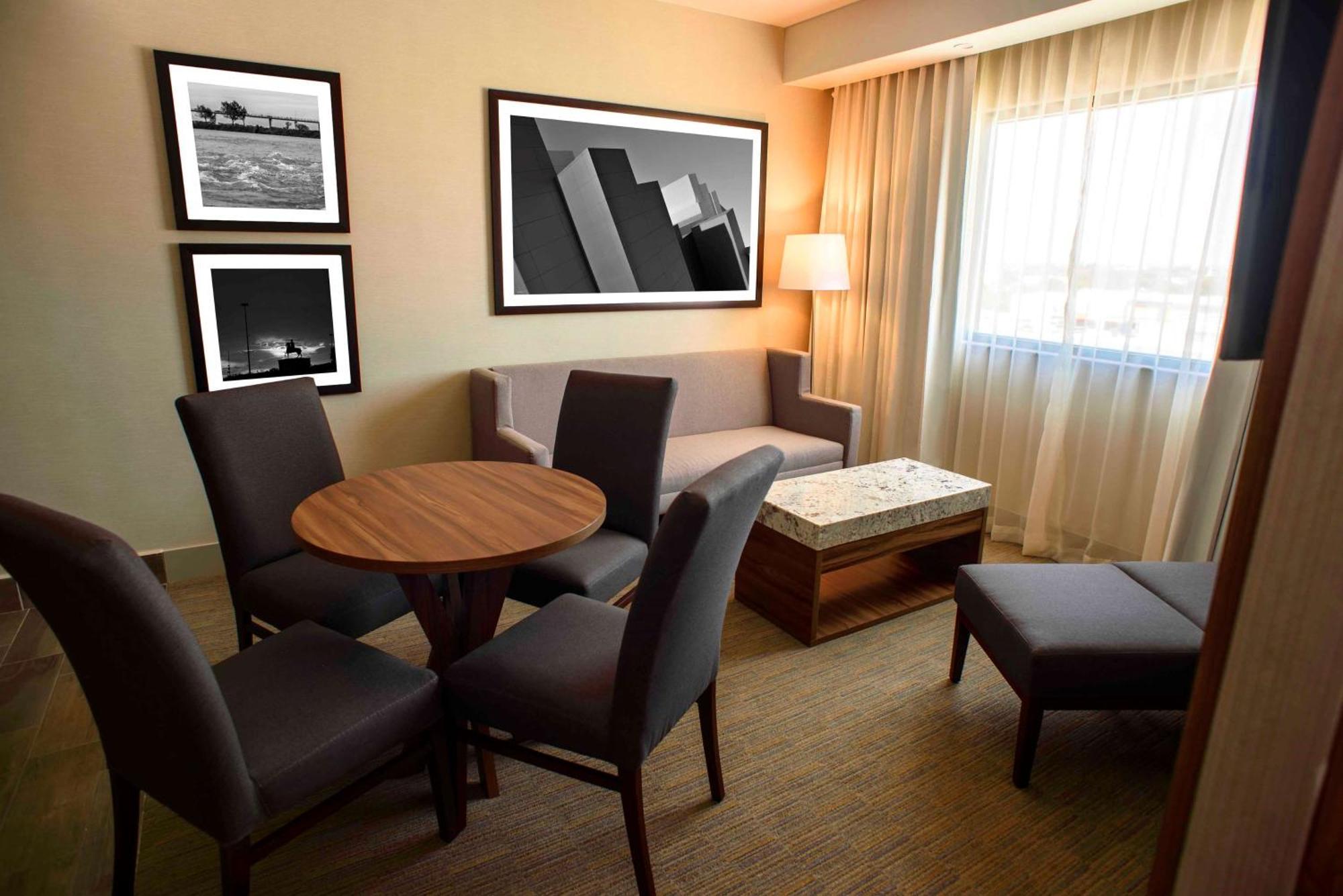 Hampton Inn Пьедрас-Неграс Экстерьер фото